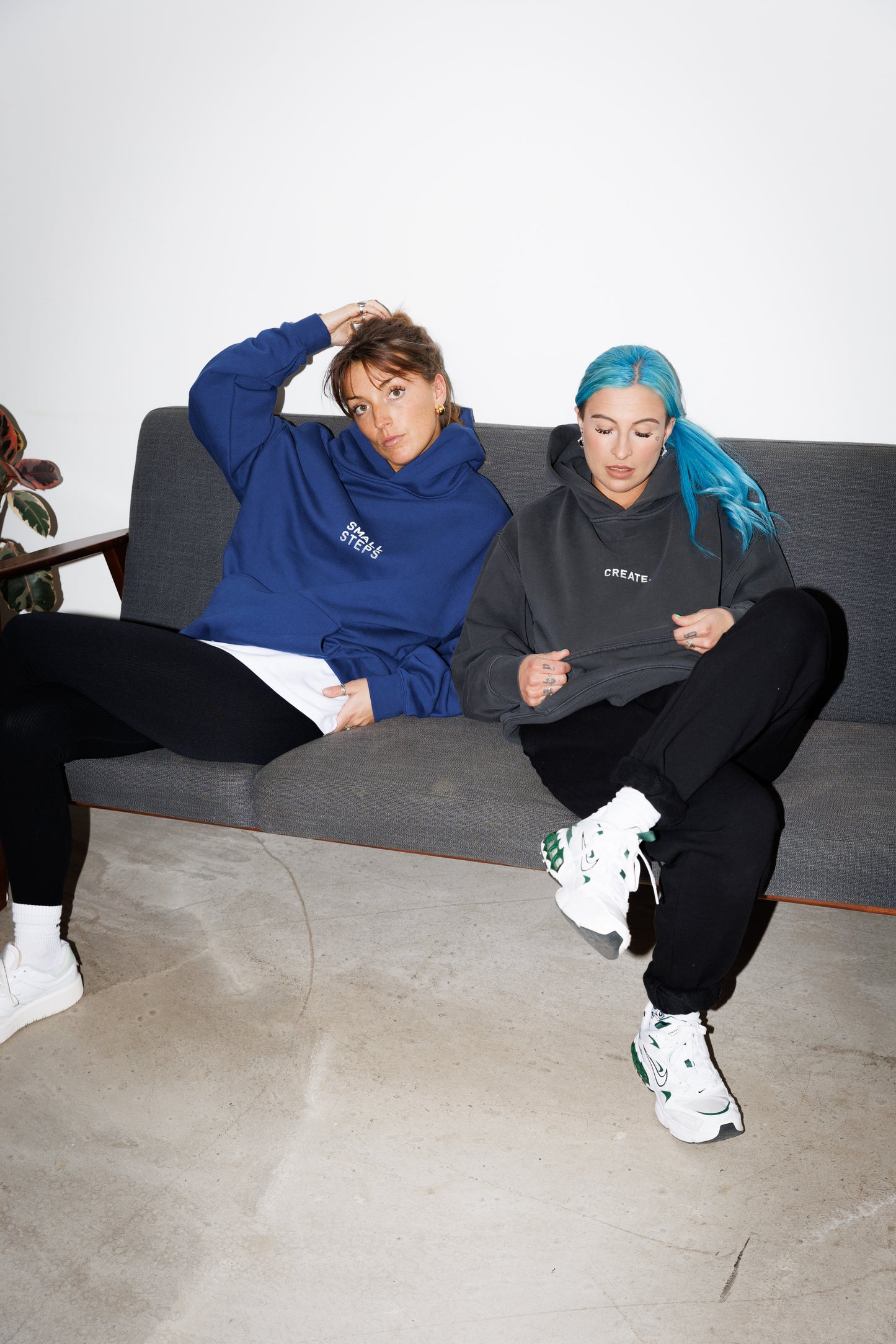 CREATE. Essentials Hood (Faded Black)